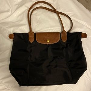 Small black longchamp